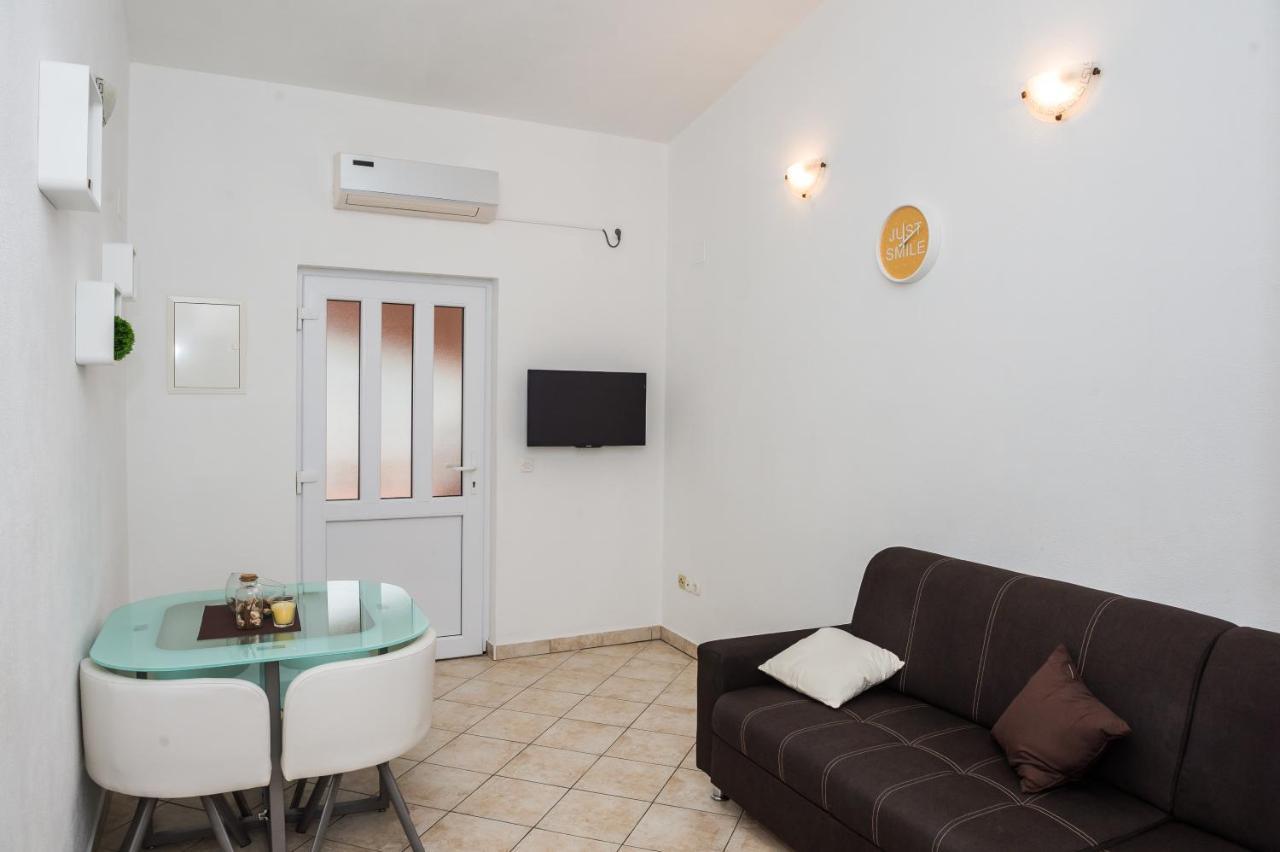 Apartments Slavka Rogoznica  Extérieur photo